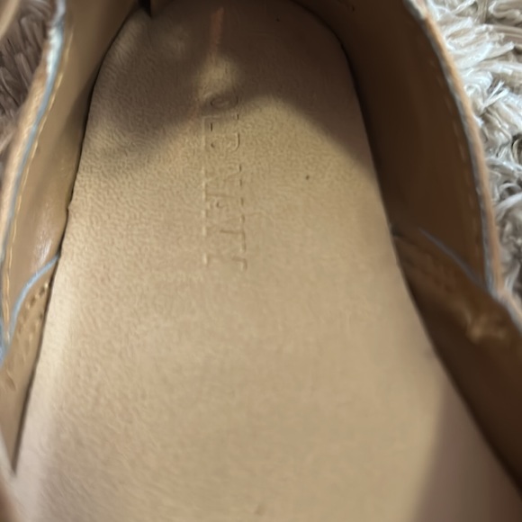 Baby girl shoes flats. Old Navy tan color brand new good condition!! - Picture 2 of 5